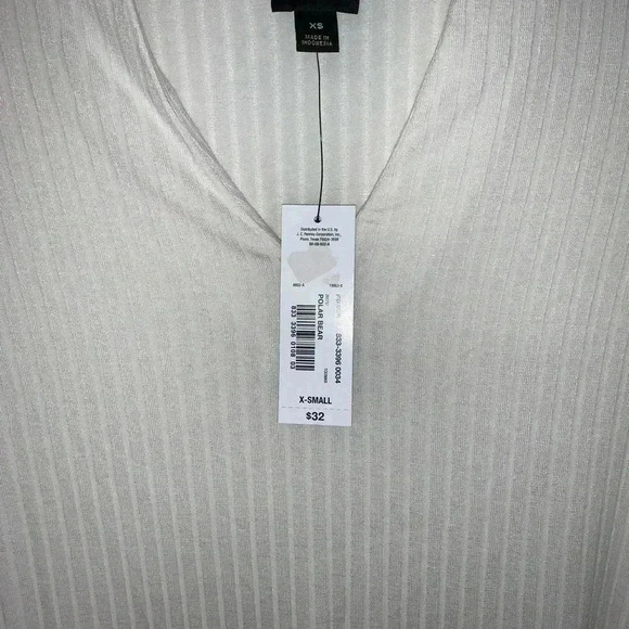 Worthington Ribbed V-Neck Top​​ - Picture 4 of 6